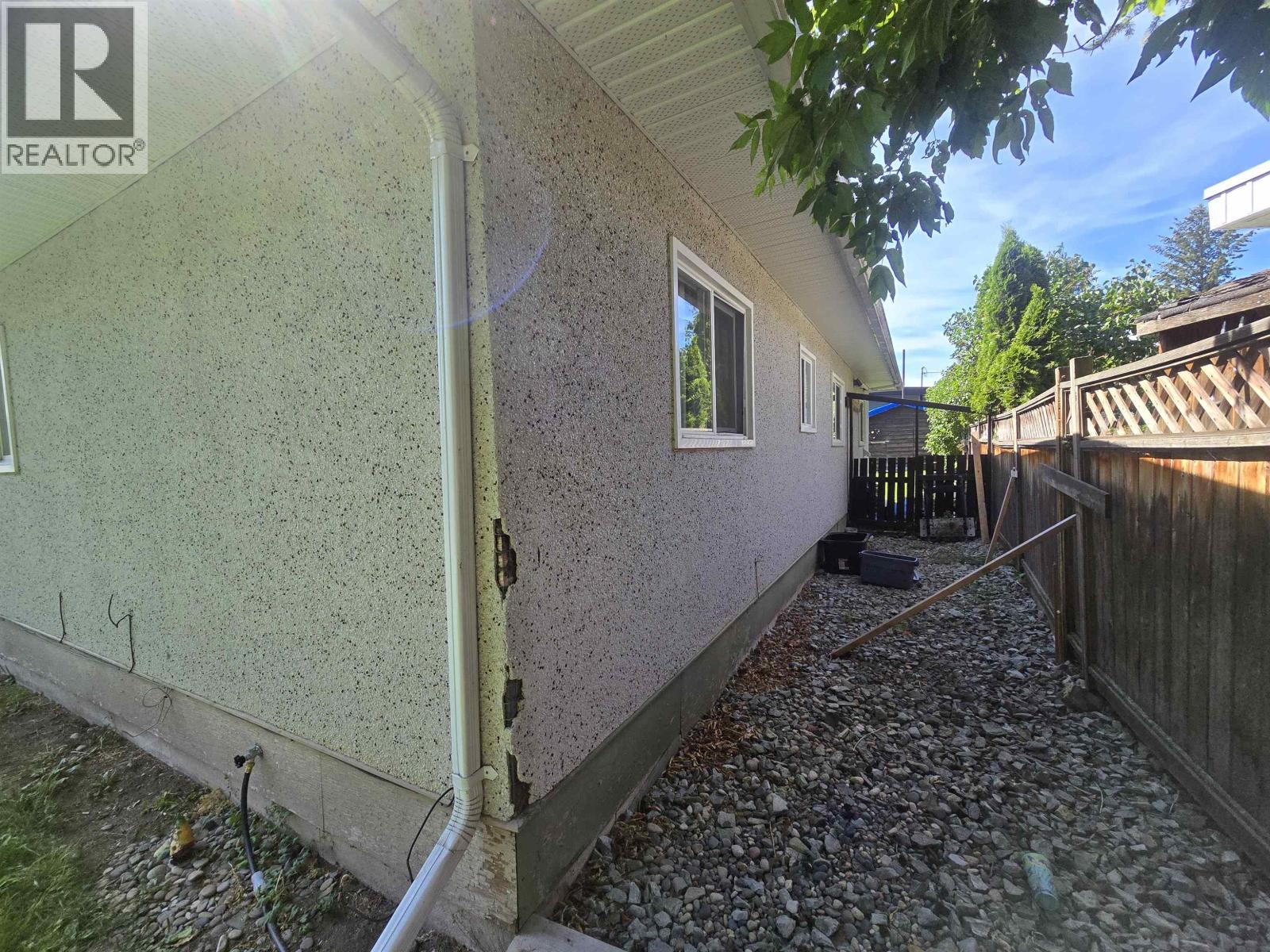2940 2nd Avenue Property Photo 7