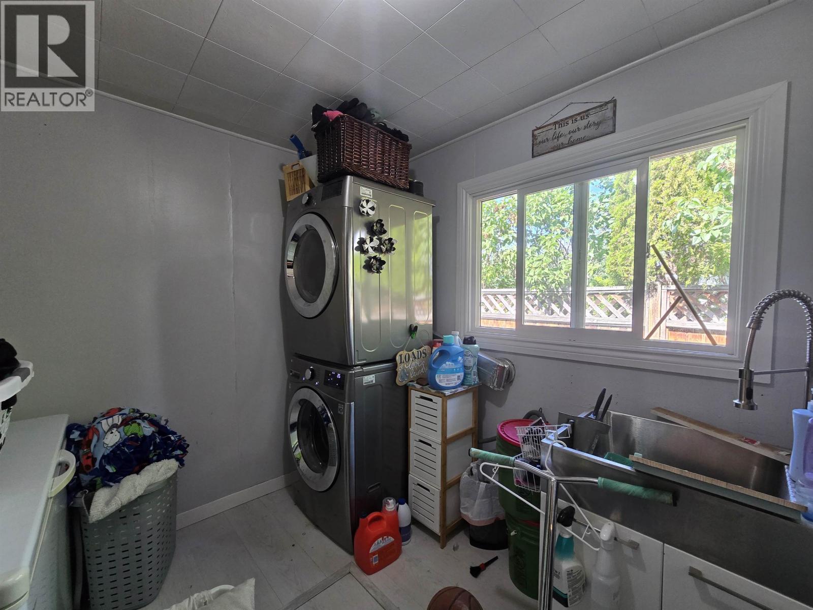2940 2nd Avenue Property Photo 12