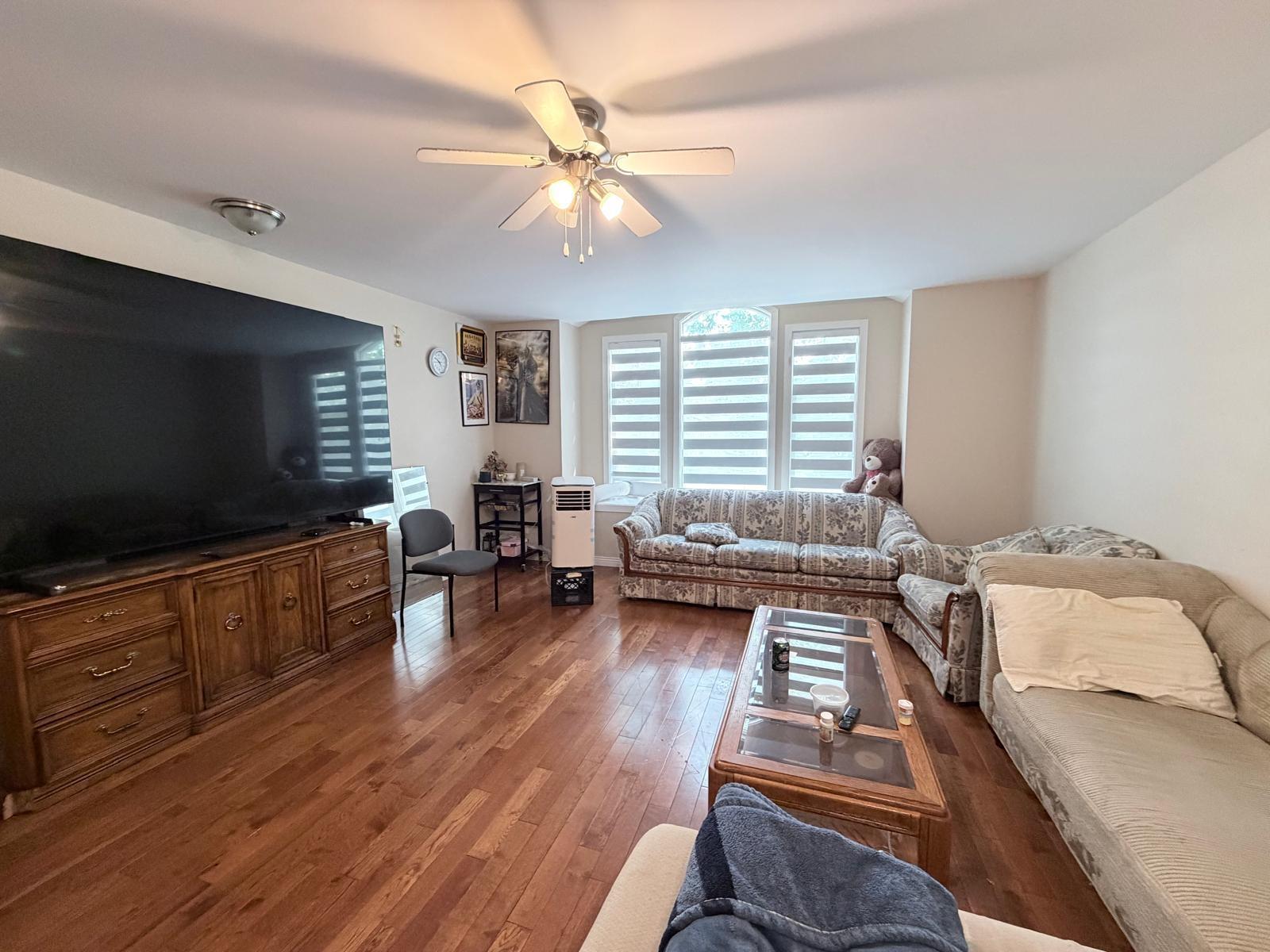 46151 Third Avenue Property Photo 3