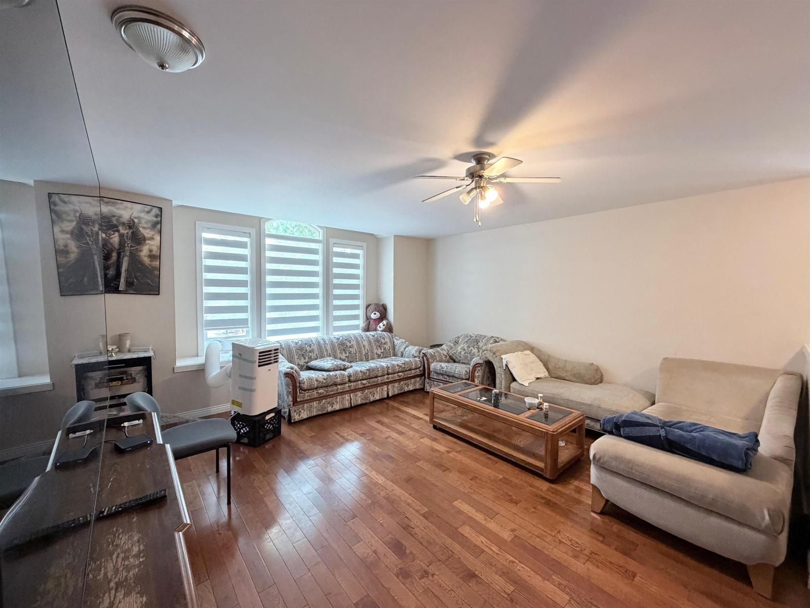 46151 Third Avenue Property Photo 5