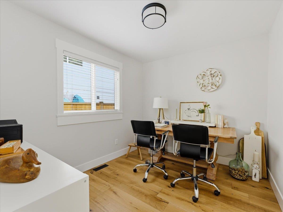 12674 19 Avenue Property Photo 24