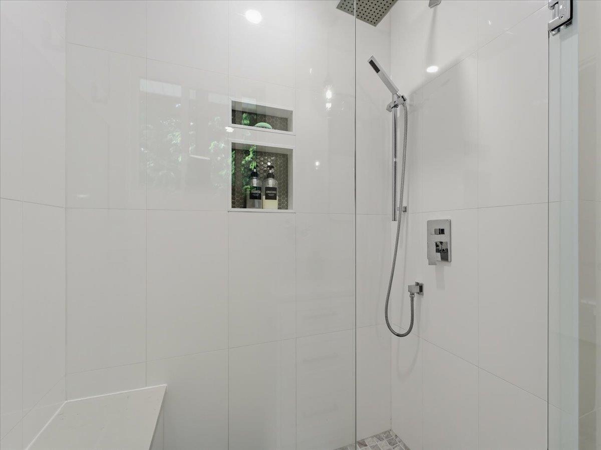 12674 19 Avenue Property Photo 31