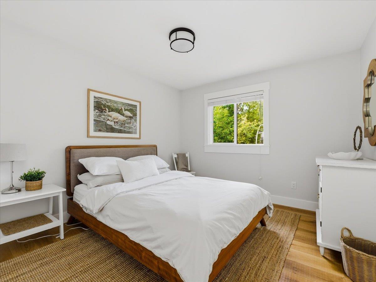 12674 19 Avenue Property Photo 33