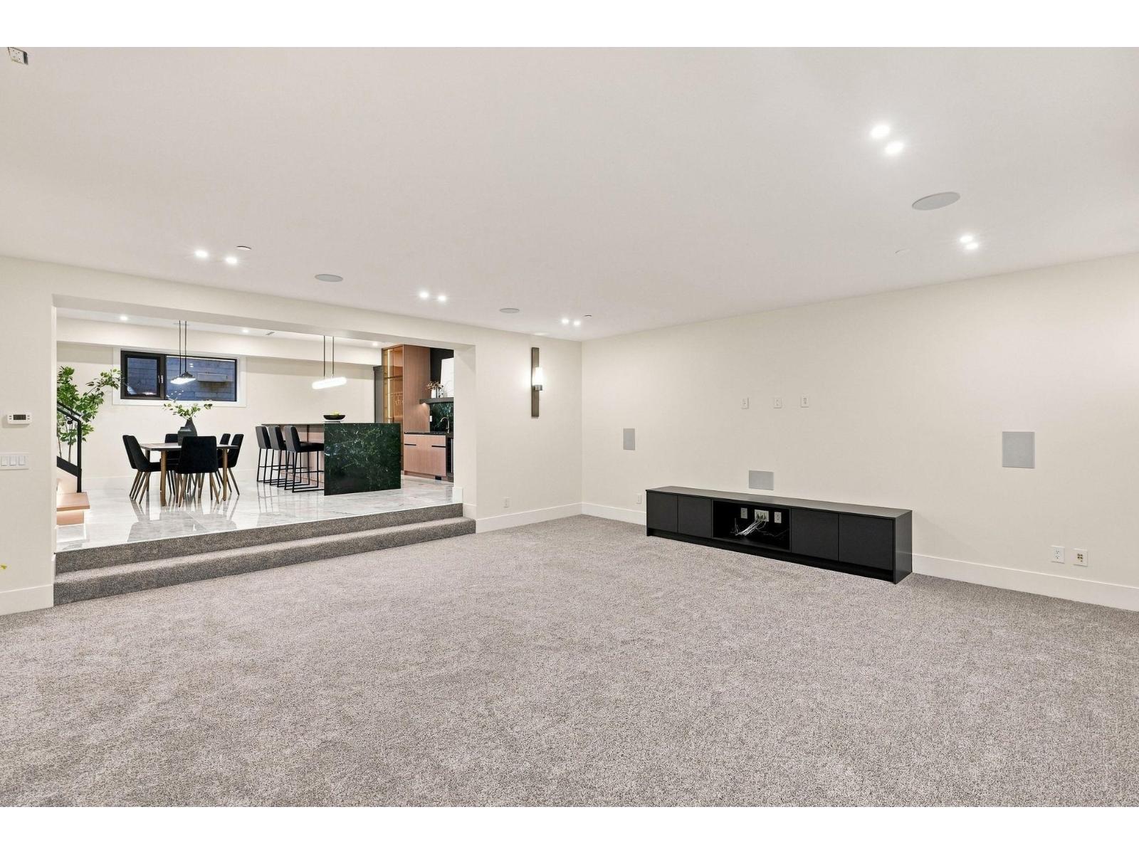 14750 Vine Avenue Property Photo 30