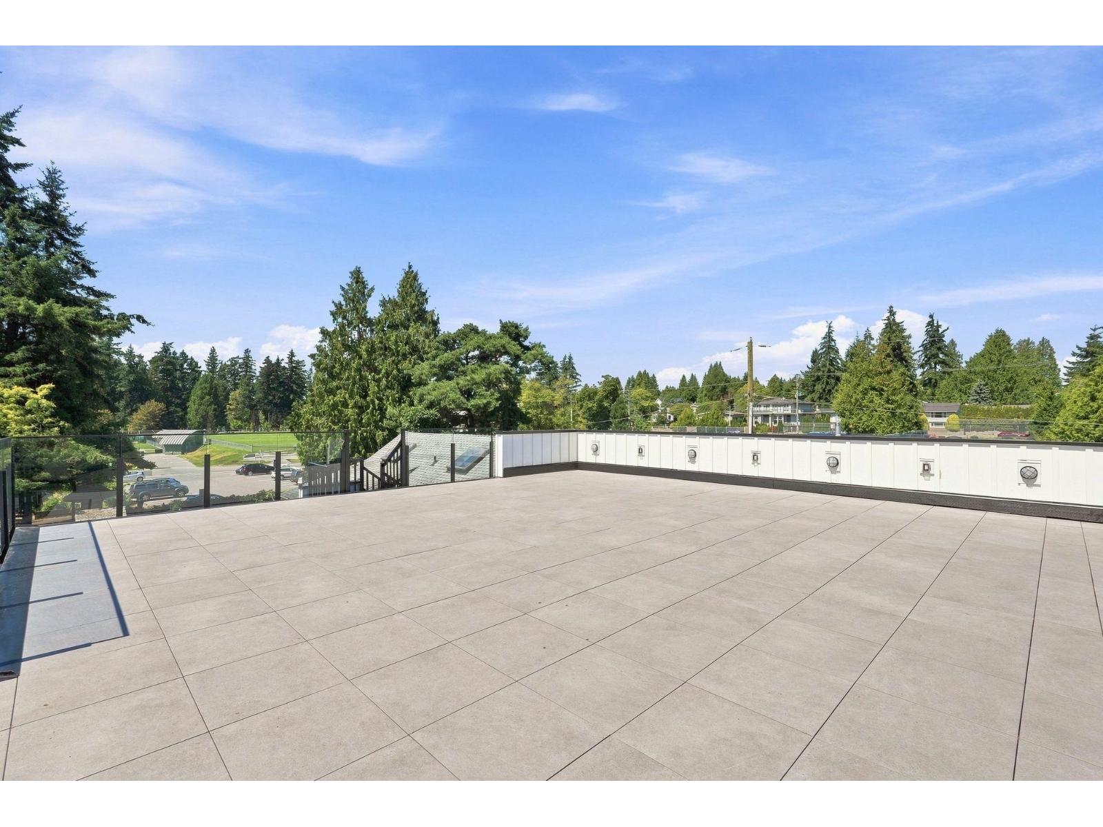 14750 Vine Avenue Property Photo 34
