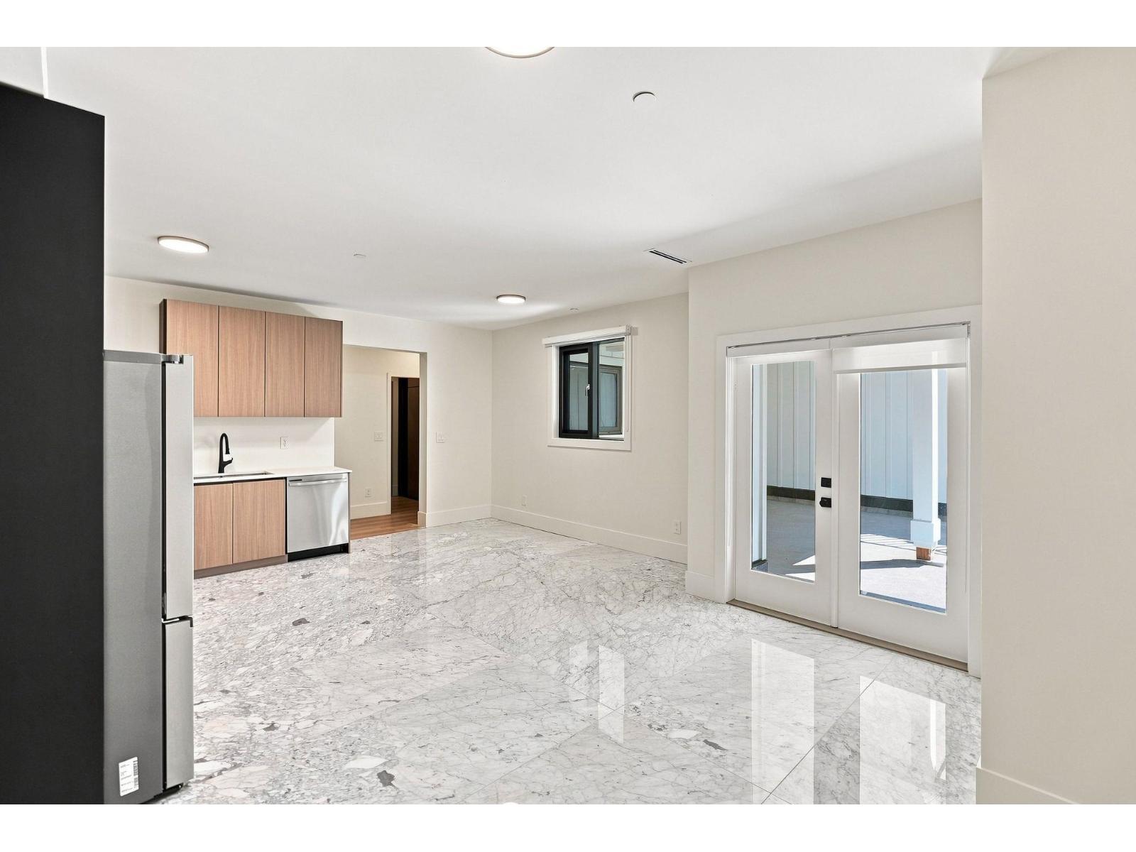 14750 Vine Avenue Property Photo 38