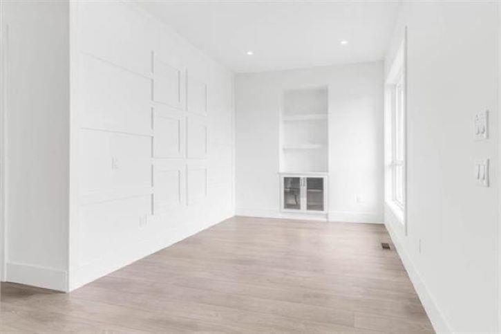 19415 70 Avenue Property Photo 8