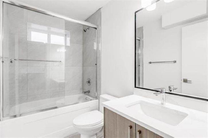 19415 70 Avenue Property Photo 32