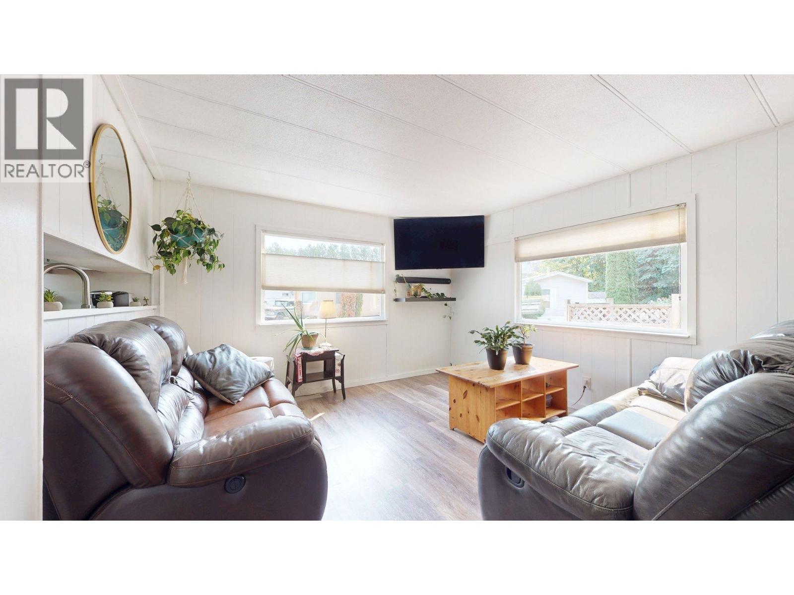 8 39884 Government Road Property Photo 5