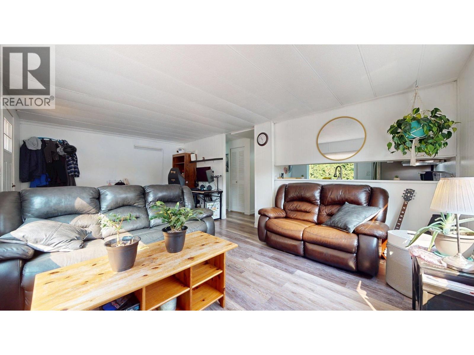 8 39884 Government Road Property Photo 6