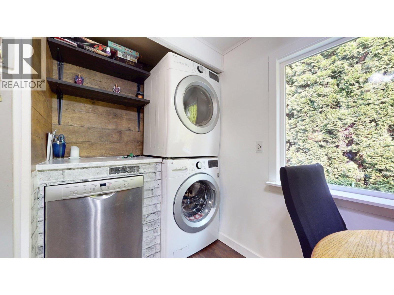 8 39884 Government Road Property Photo 14