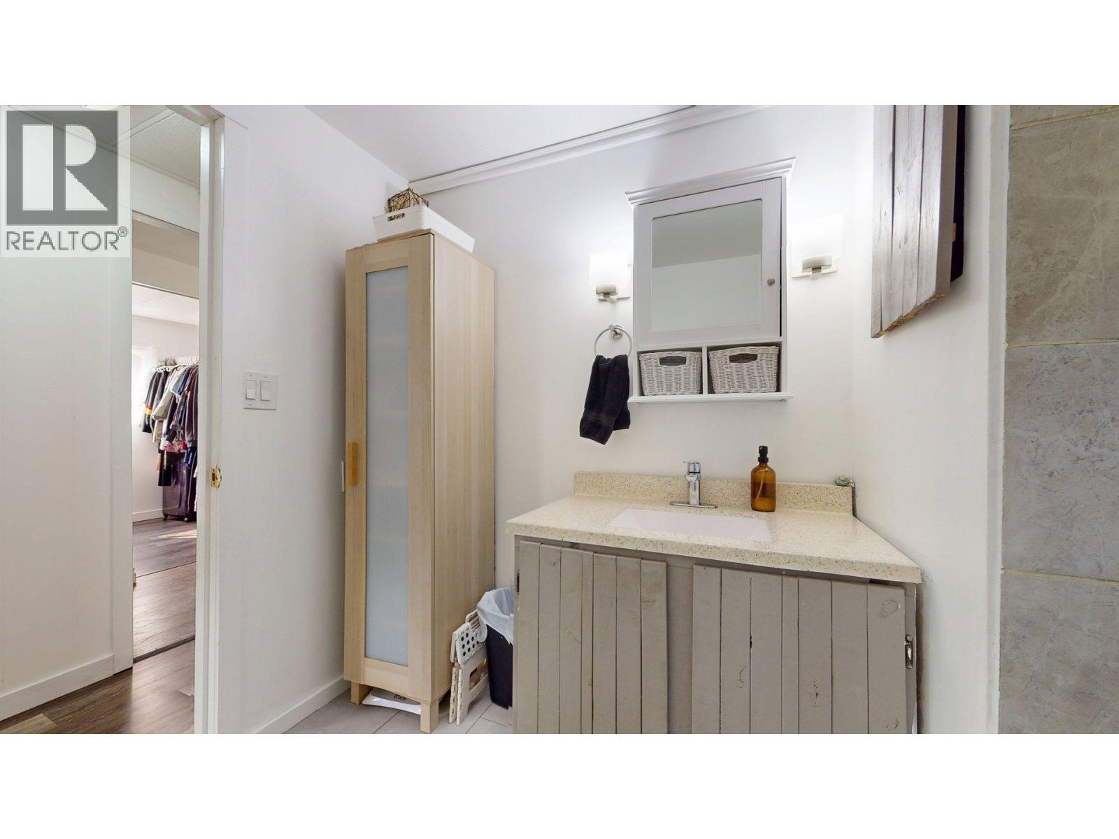 8 39884 Government Road Property Photo 19