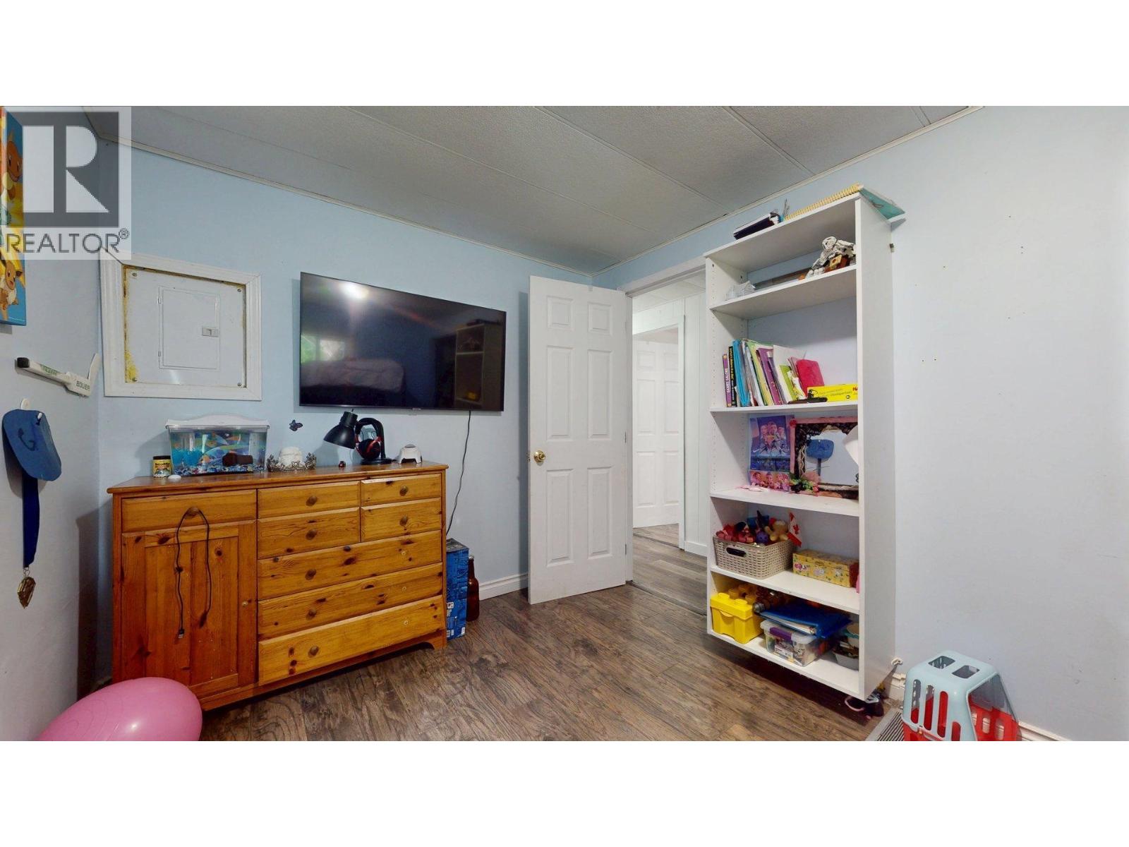 8 39884 Government Road Property Photo 22