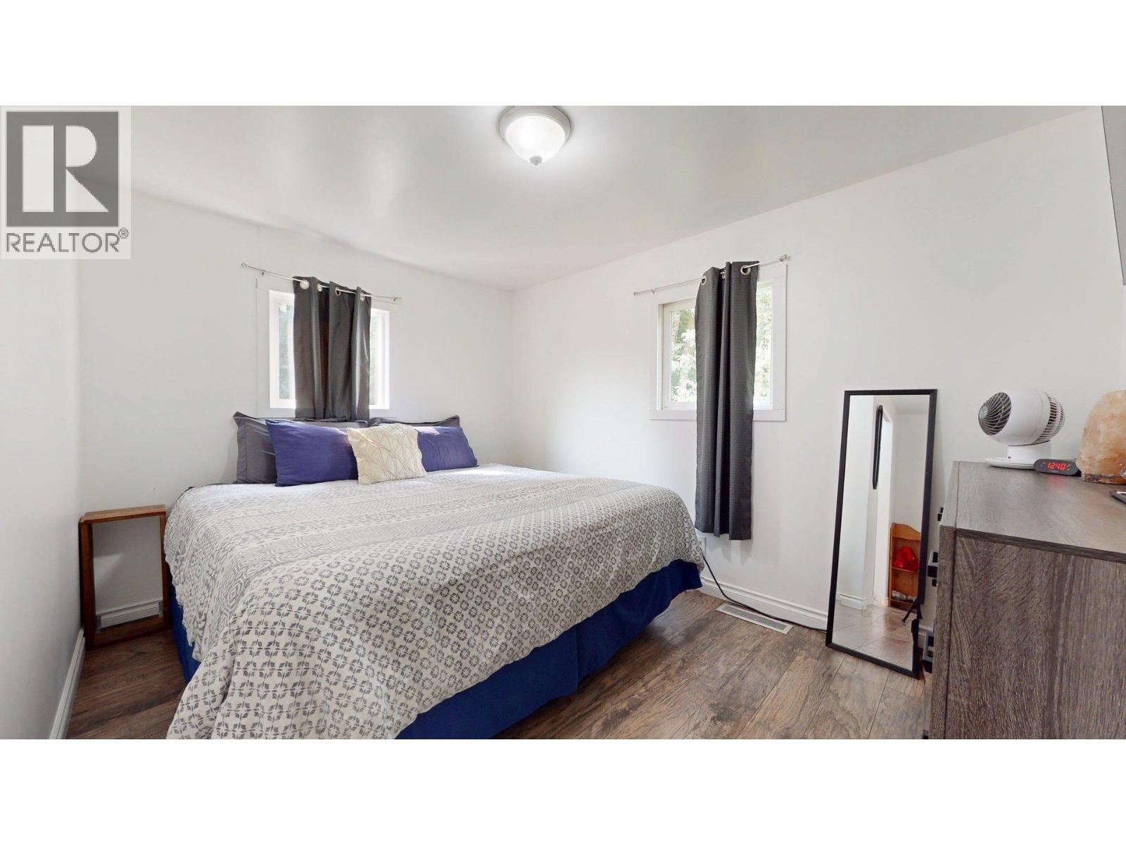 8 39884 Government Road Property Photo 24