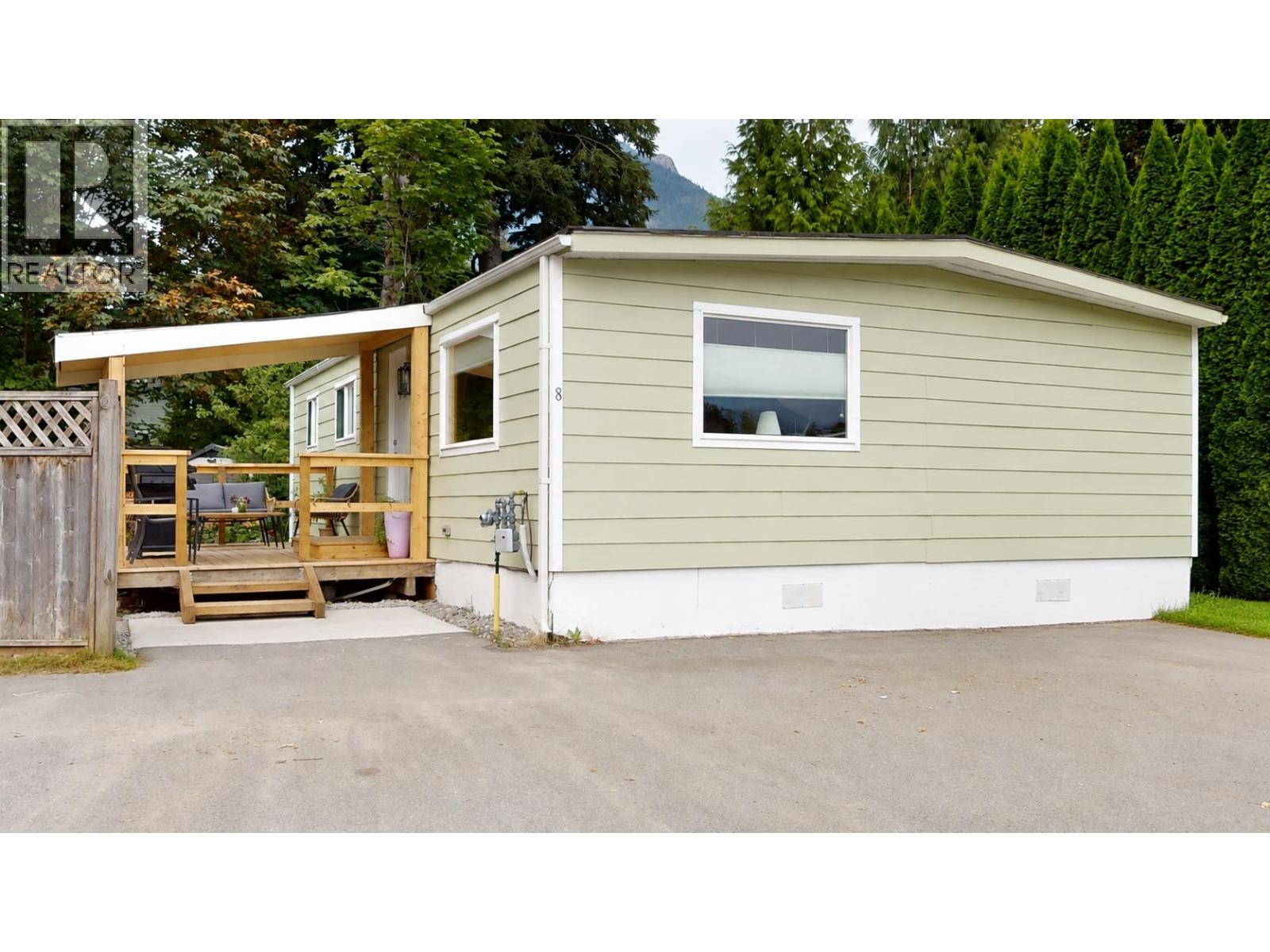 8 39884 Government Road Property Photo 30