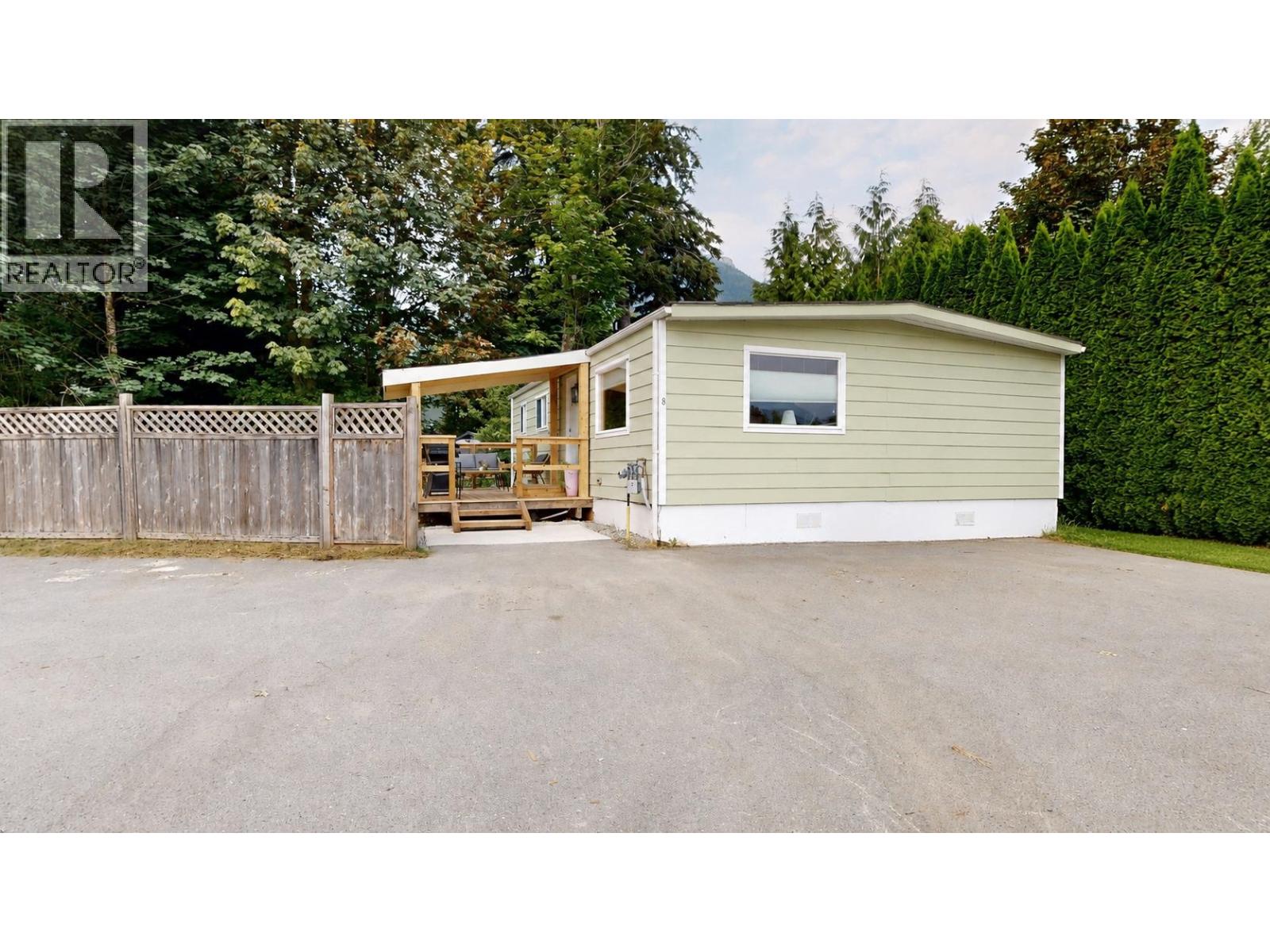 8 39884 Government Road Property Photo 31