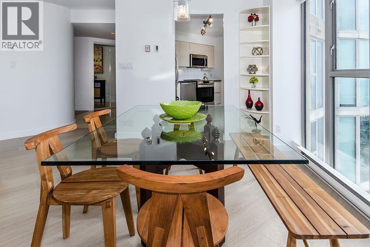 1305 1000 Beach Avenue Property Photo 8
