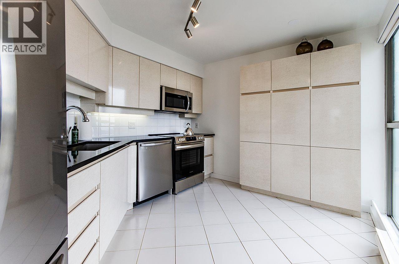 1305 1000 Beach Avenue Property Photo 12