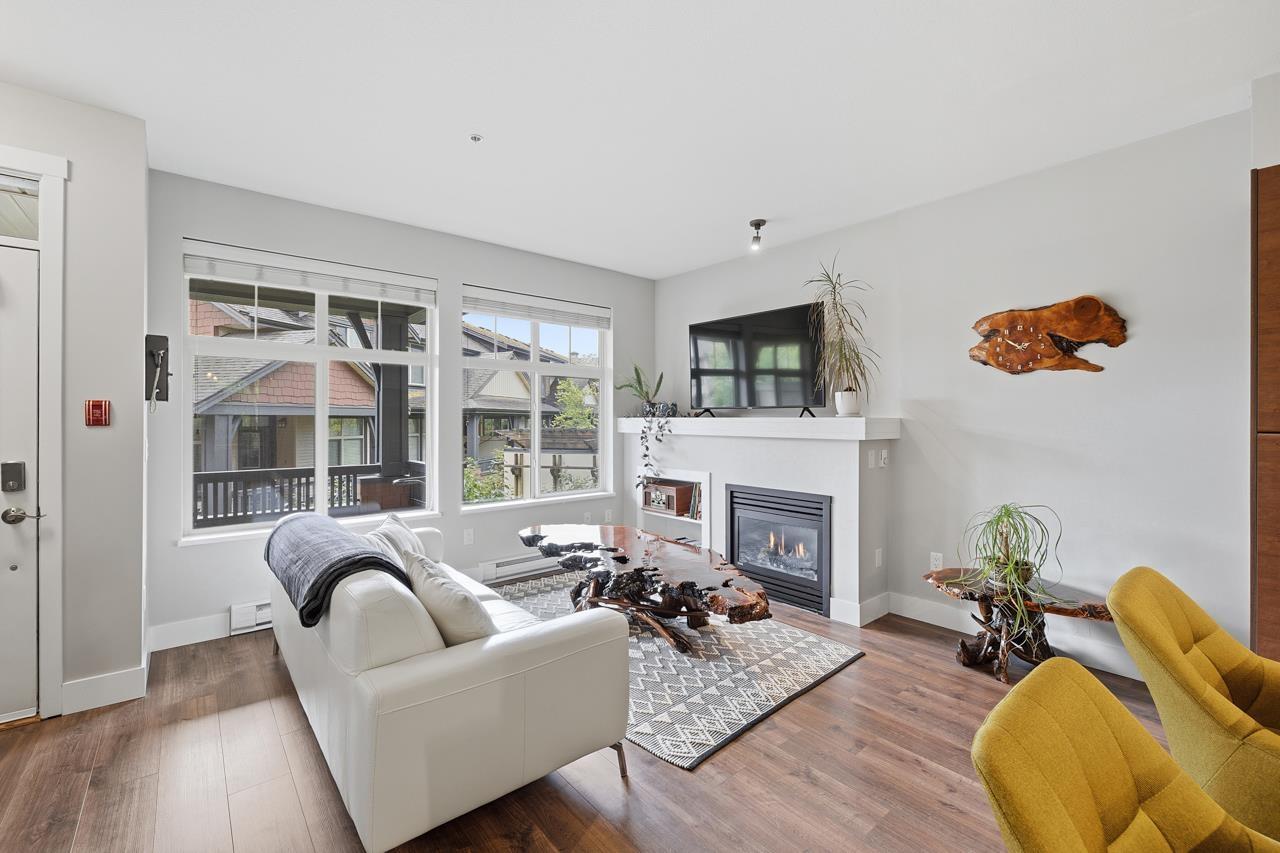 56 19478 65 Avenue Photo de la propriété 1