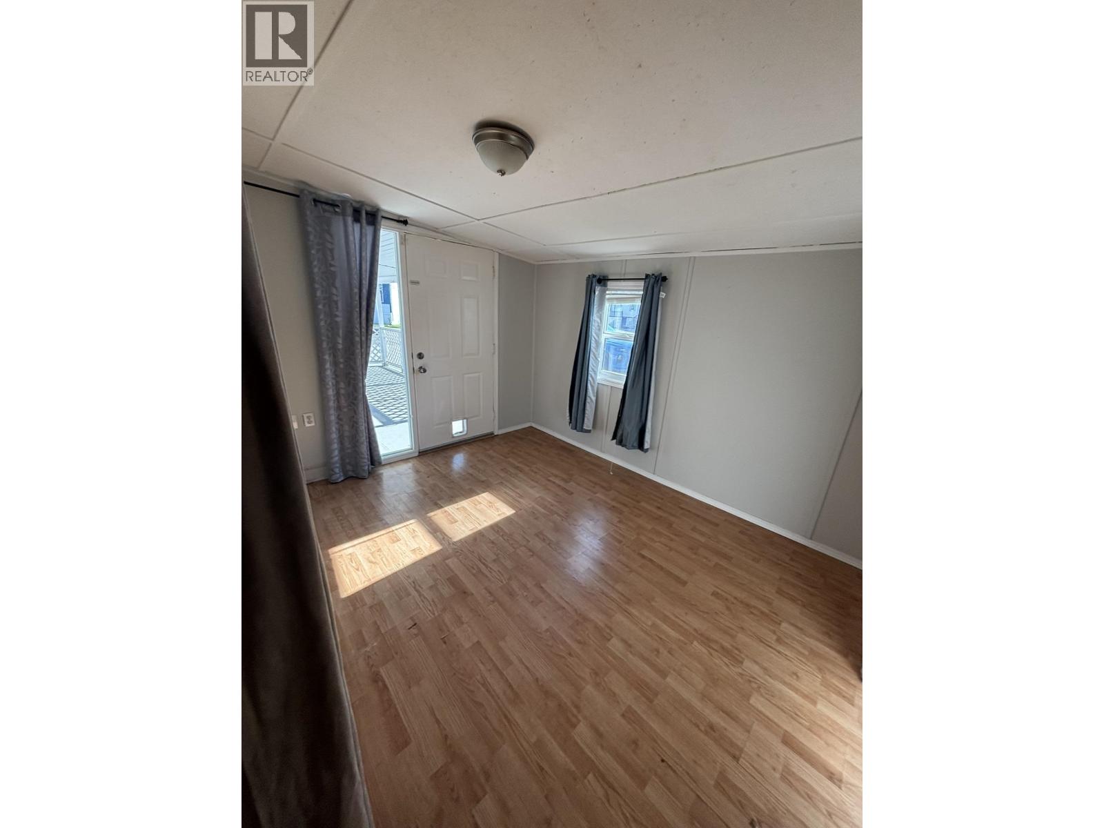 17 562 Elm Street Property Photo 11