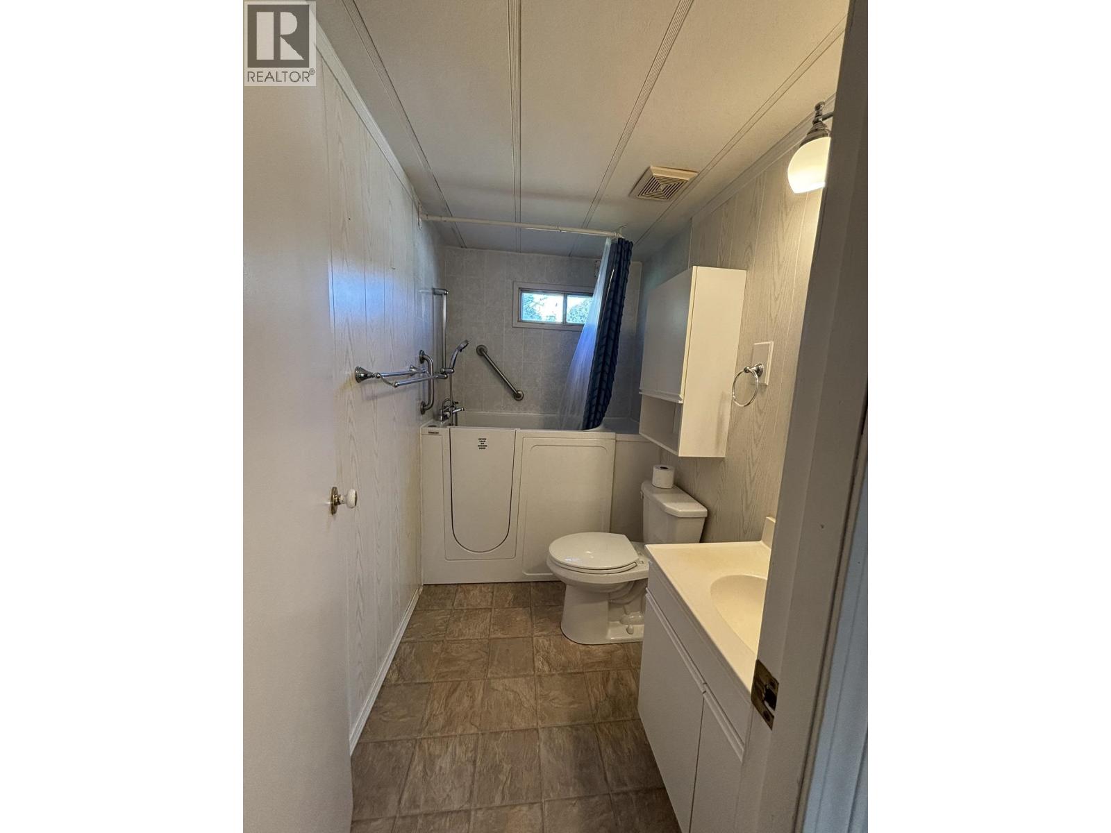 17 562 Elm Street Property Photo 12