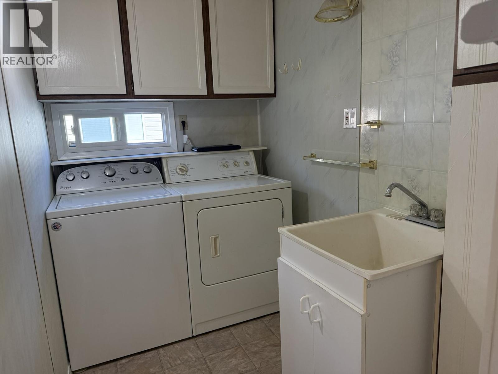17 562 Elm Street Property Photo 21