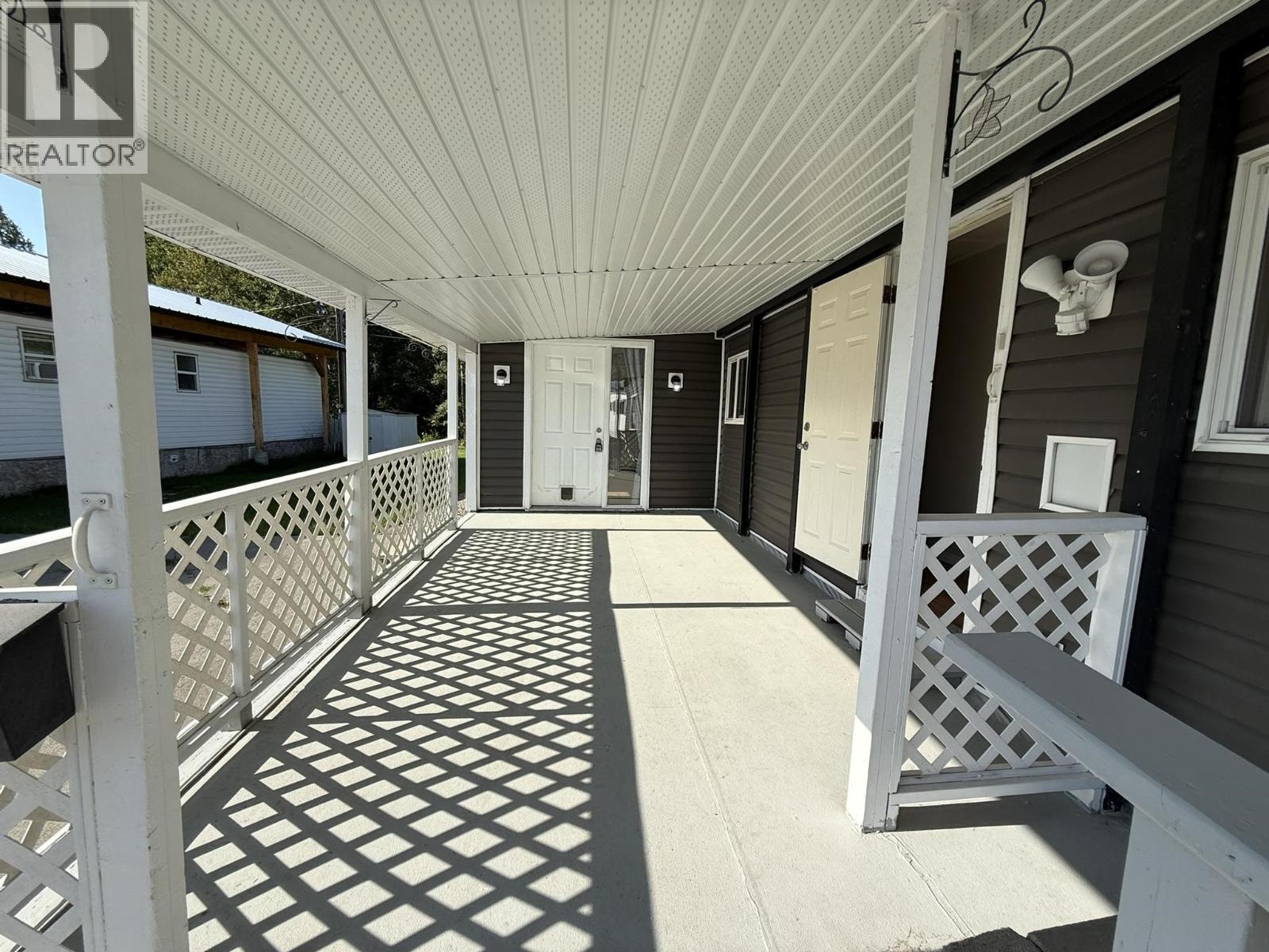 17 562 Elm Street Property Photo 23