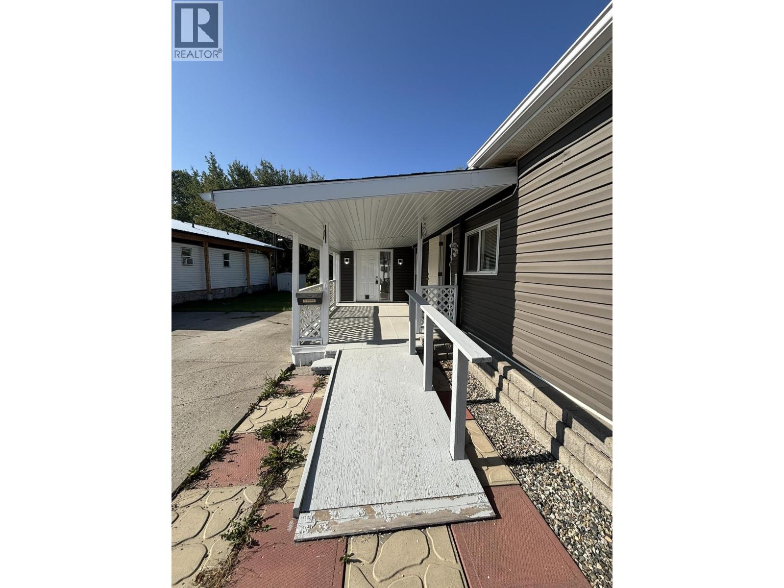 17 562 Elm Street Property Photo 26