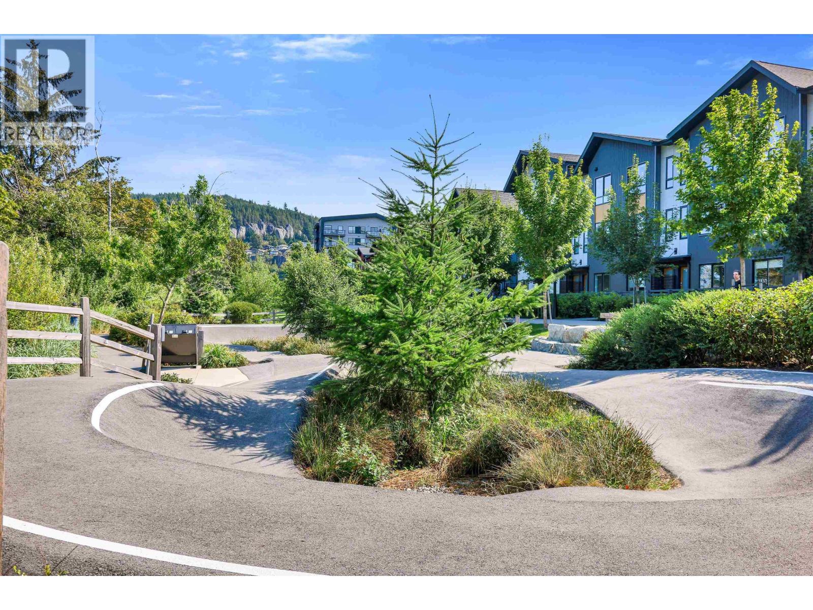 1374 Marinaside Place Property Photo 11