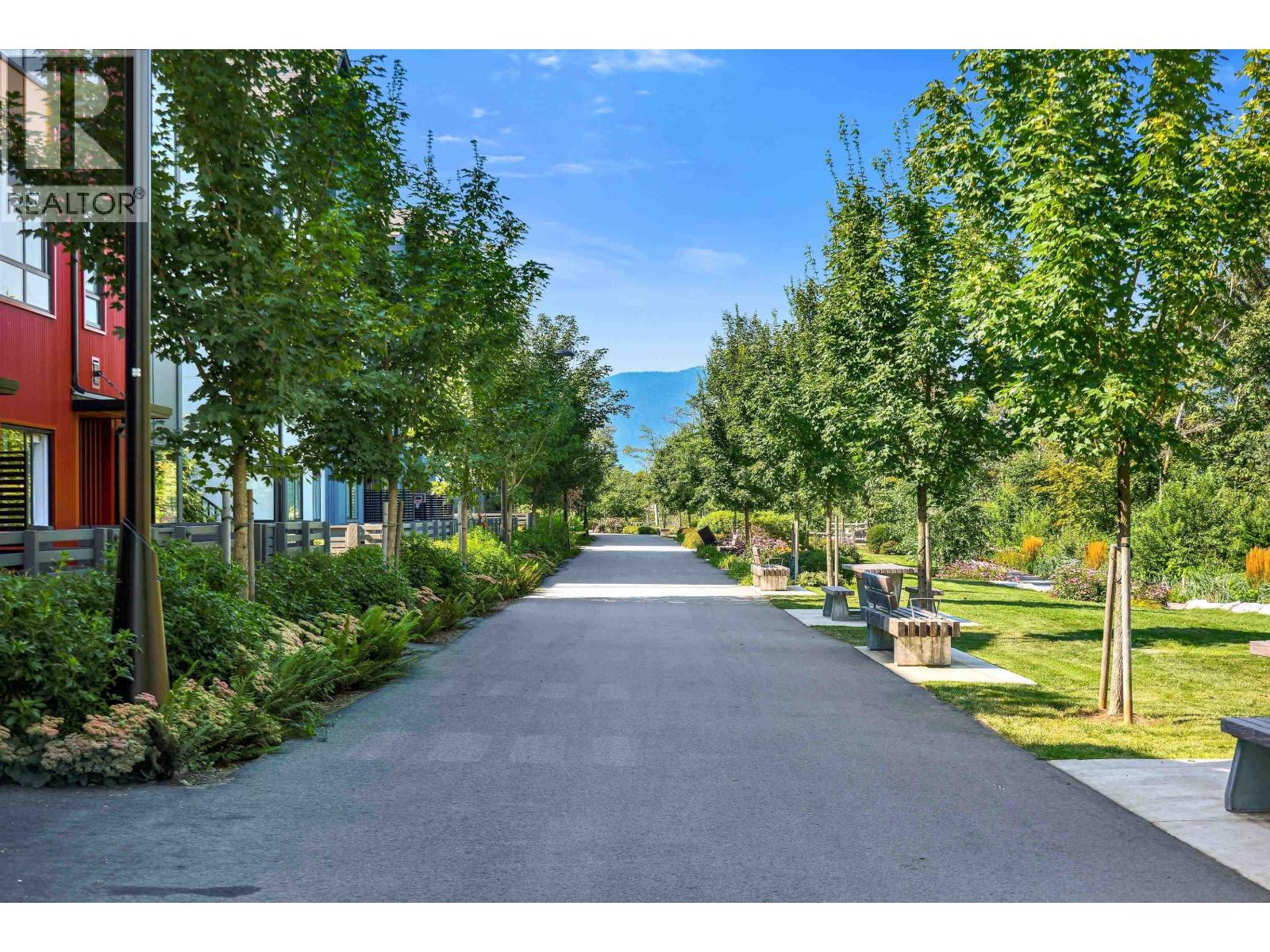 1374 Marinaside Place Property Photo 13