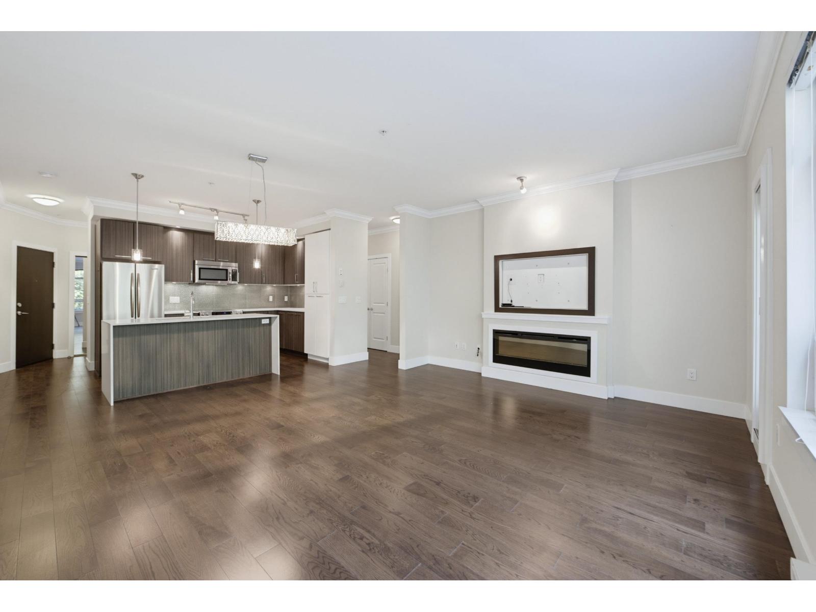 C210 20211 66 Avenue Property Photo 12