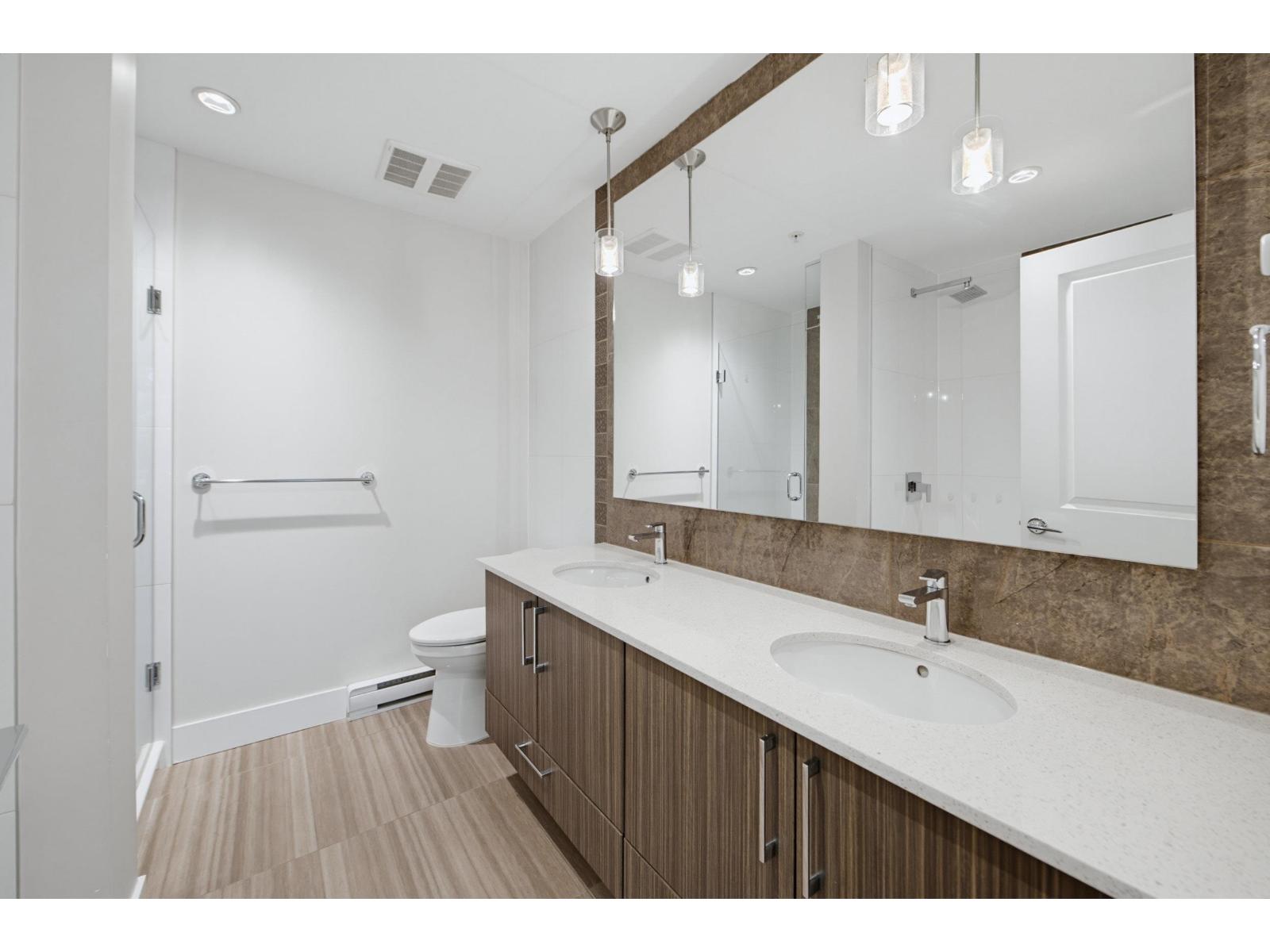 C210 20211 66 Avenue Property Photo 17