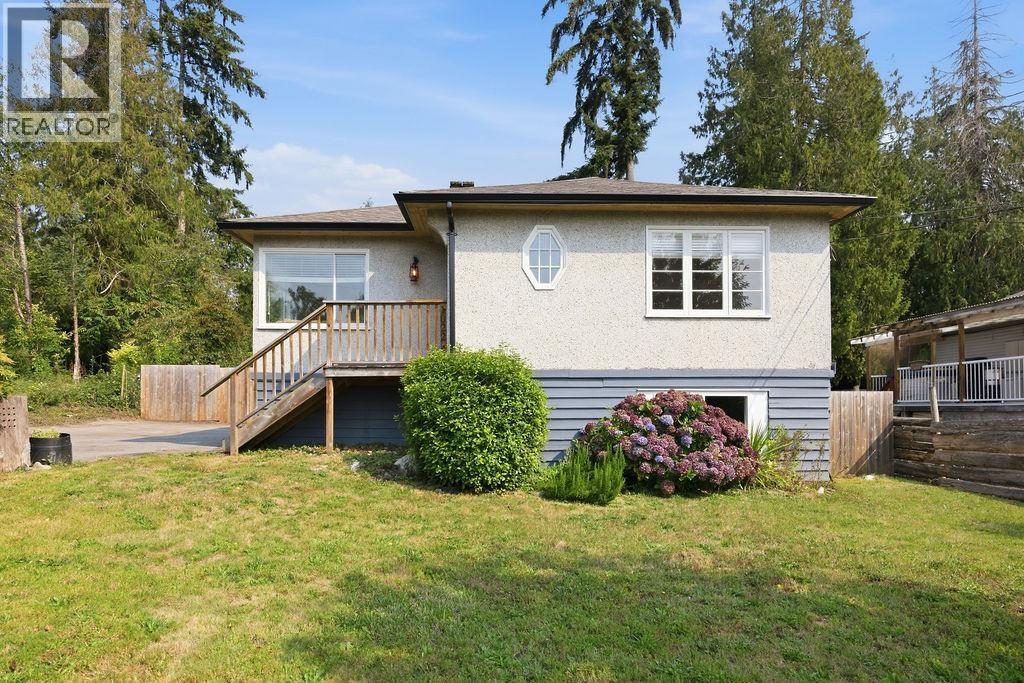 1022 Rosamund Road Property Photo 4