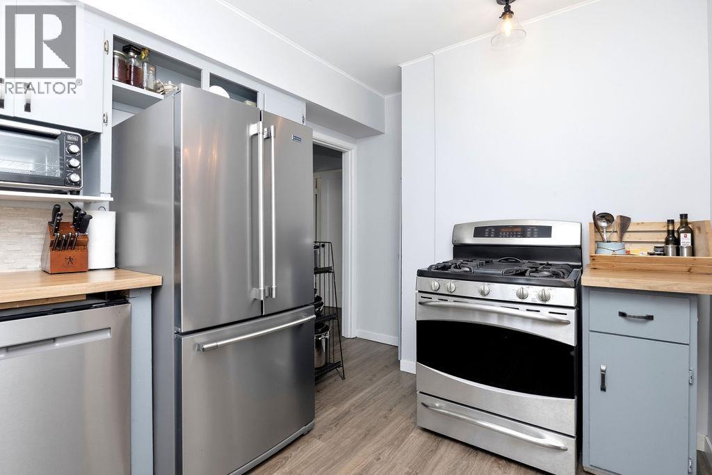 1022 Rosamund Road Property Photo 15