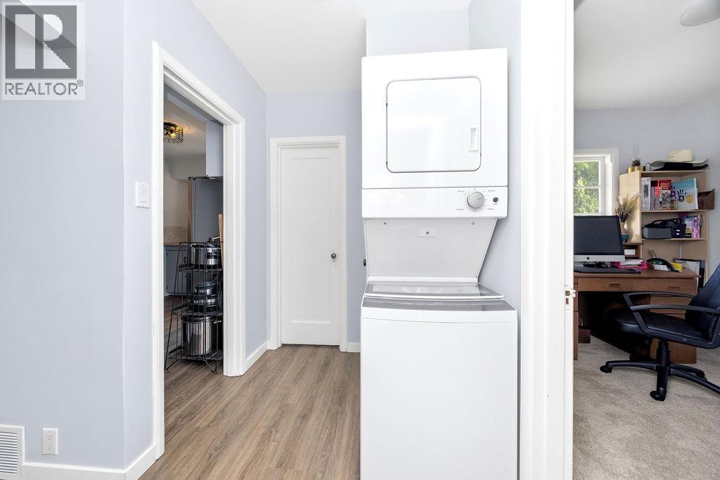 1022 Rosamund Road Property Photo 21