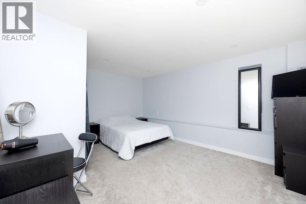 1022 Rosamund Road Property Photo 22