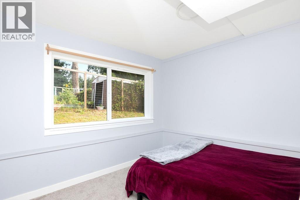1022 Rosamund Road Property Photo 26