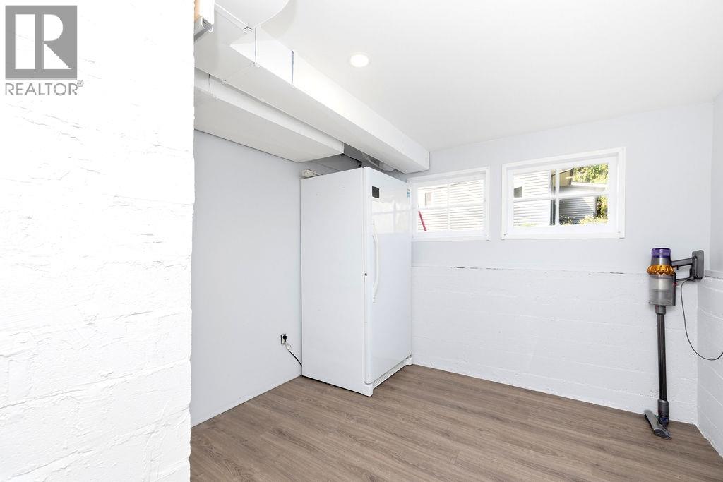 1022 Rosamund Road Property Photo 29