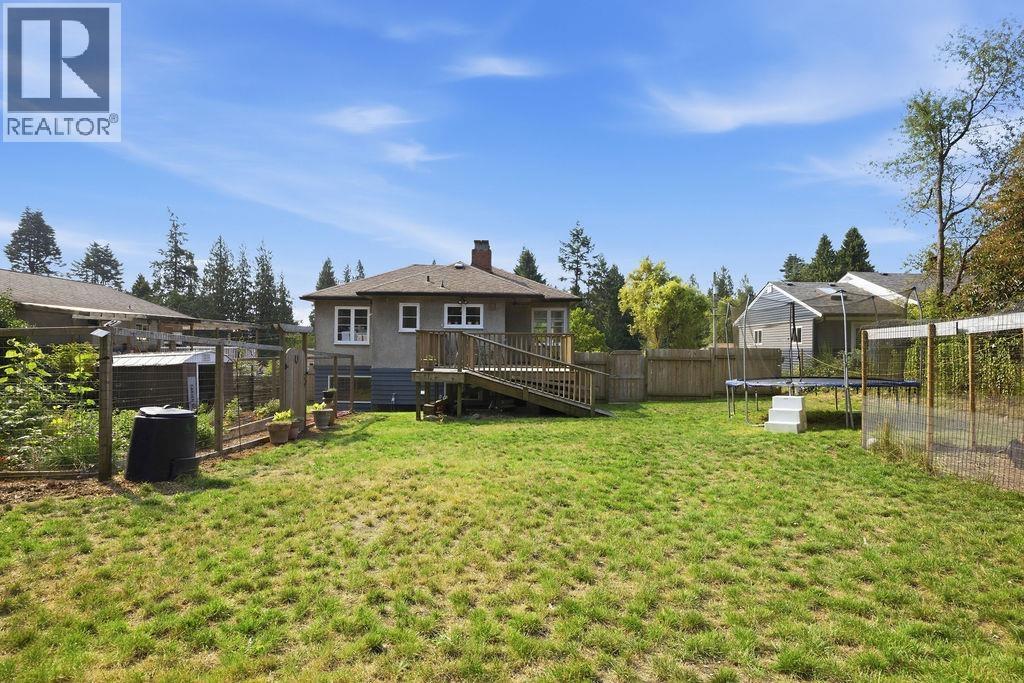 1022 Rosamund Road Property Photo 36