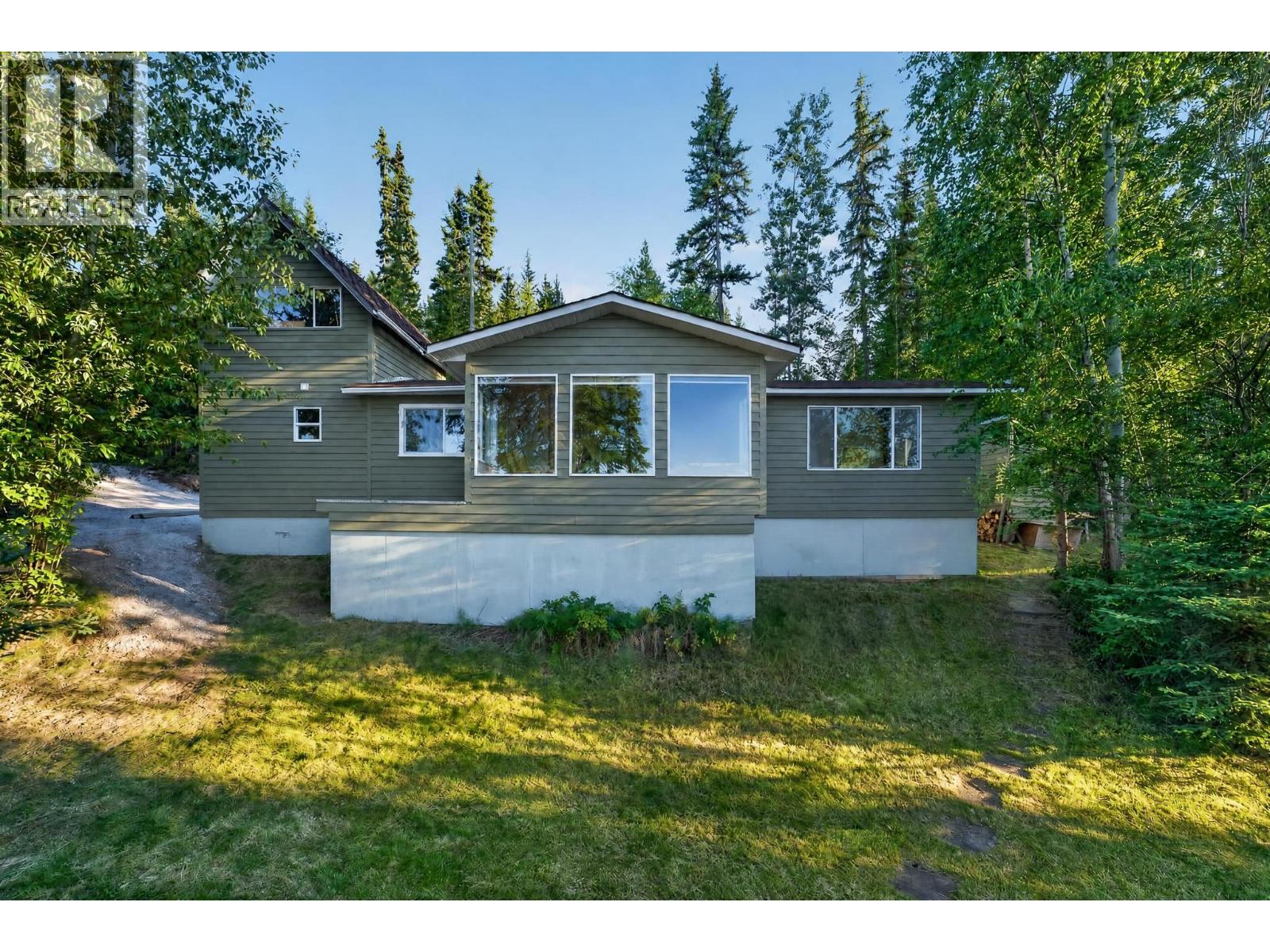 52200 Lloyd Drive Property Photo 1
