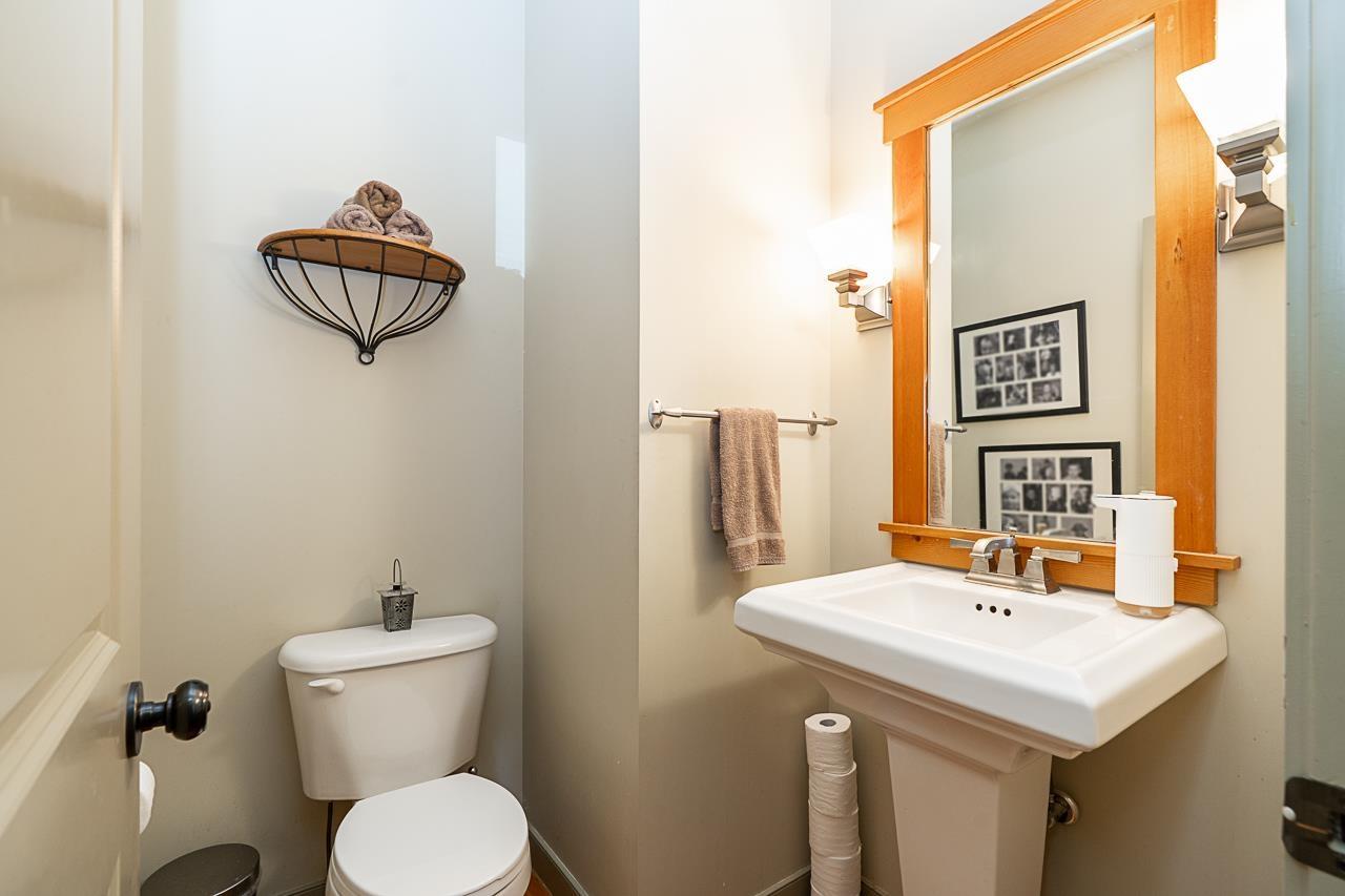 26865 25a Avenue Property Photo 13