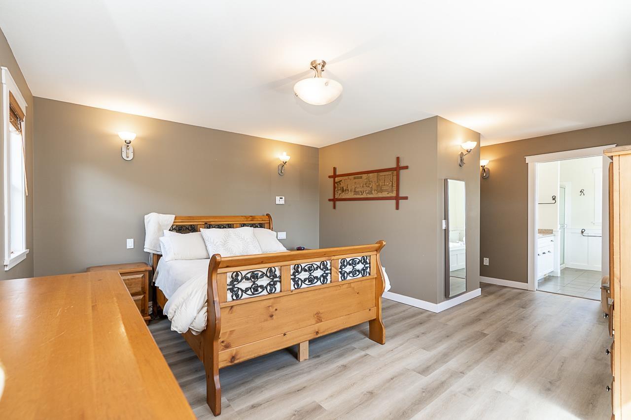 26865 25a Avenue Property Photo 17