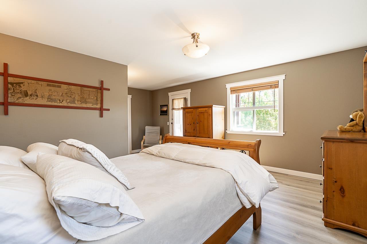 26865 25a Avenue Property Photo 18