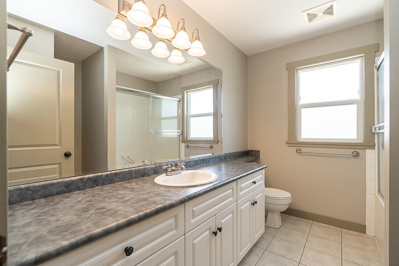 26865 25a Avenue Property Photo 23