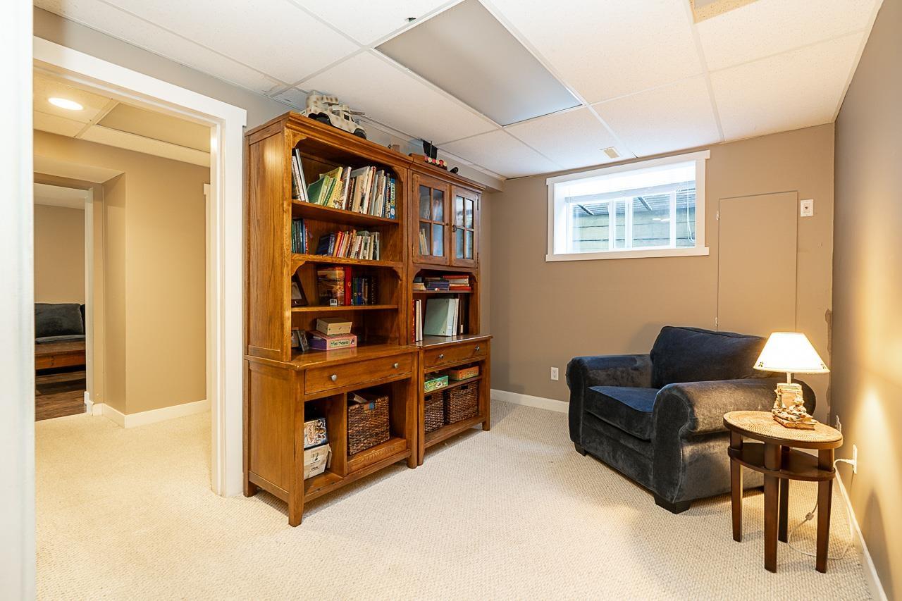 26865 25a Avenue Property Photo 24
