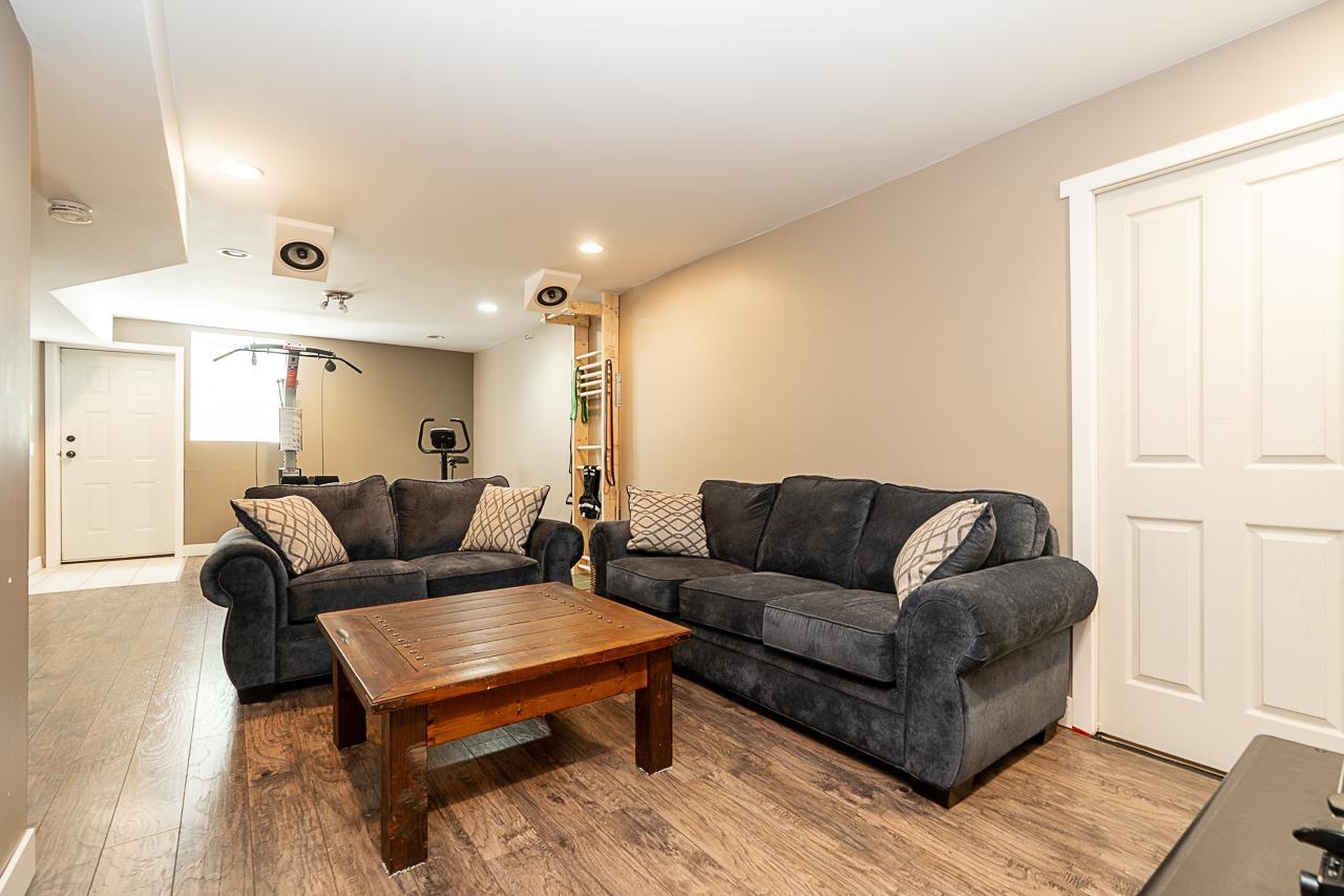 26865 25a Avenue Property Photo 25