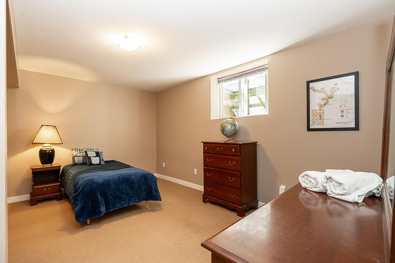26865 25a Avenue Property Photo 26
