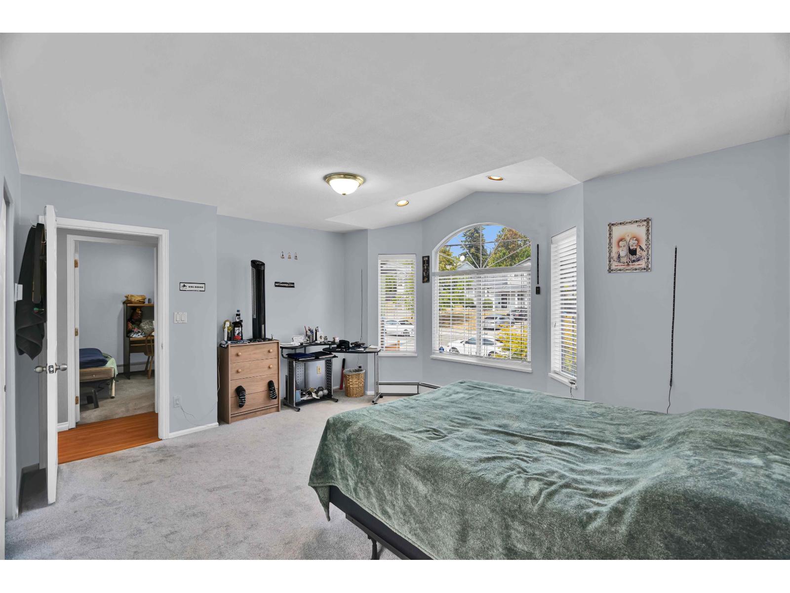 14332 68 Avenue Property Photo 16