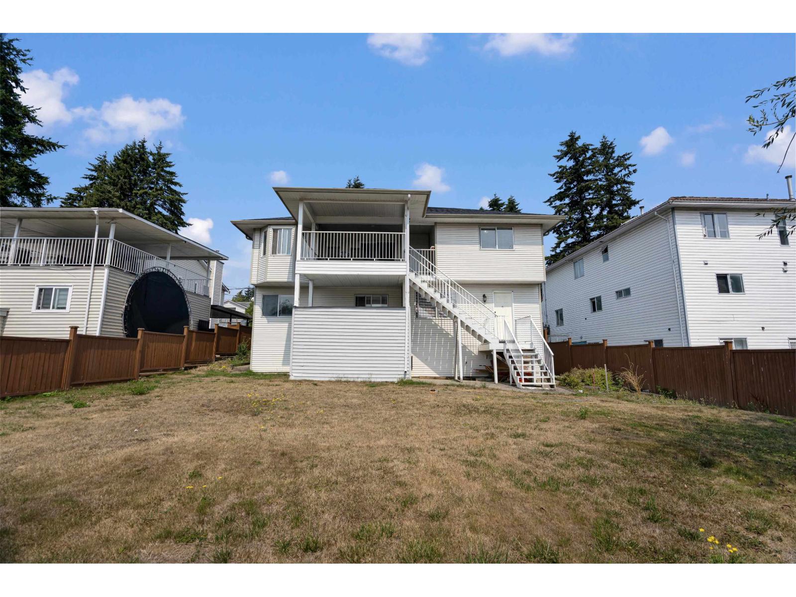 14332 68 Avenue Property Photo 36