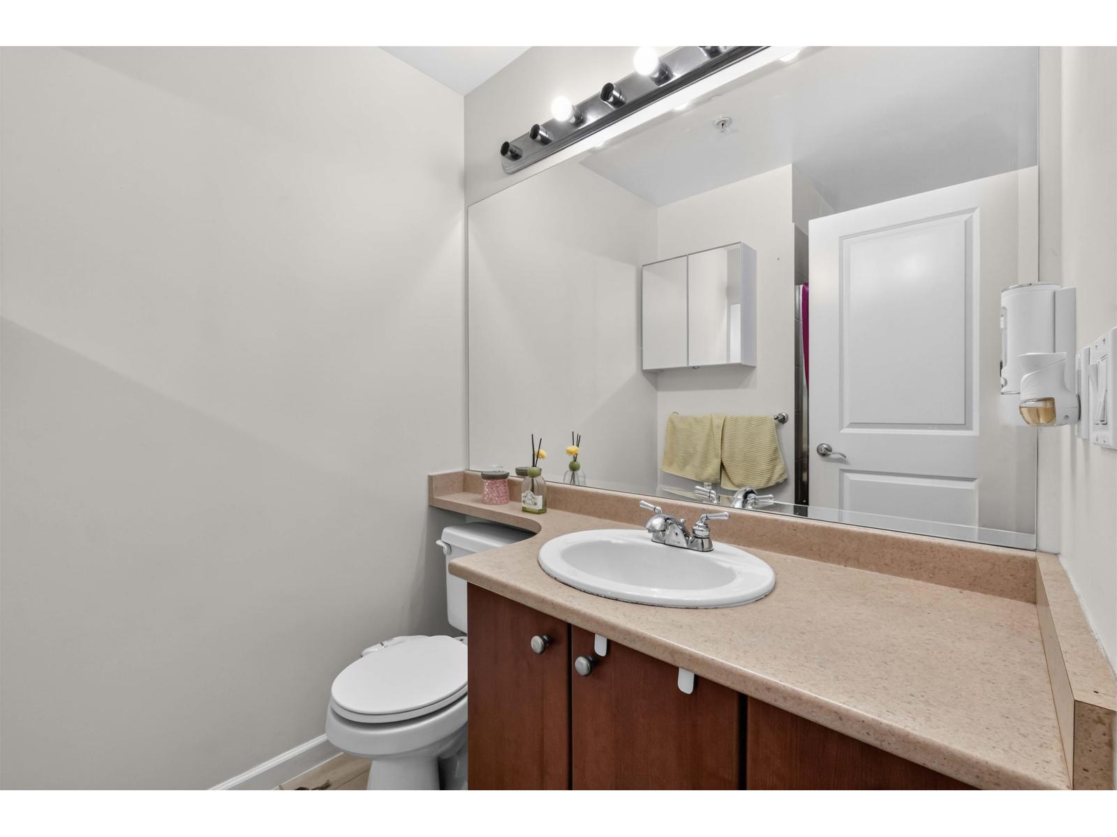 312 15380 102a Avenue Property Photo 29